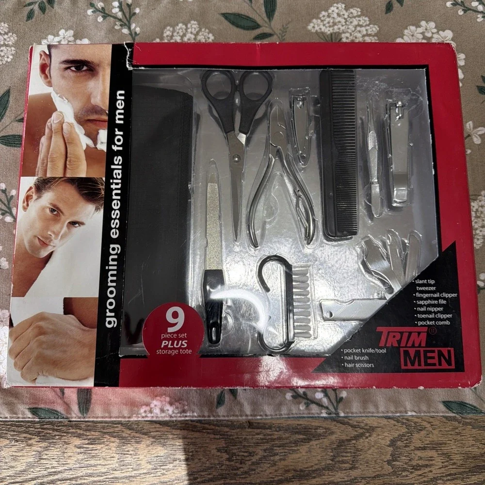 NEW Mens Zone Total Care Grooming Essentials Shave Kit‎ Comb Brush Tweezers File